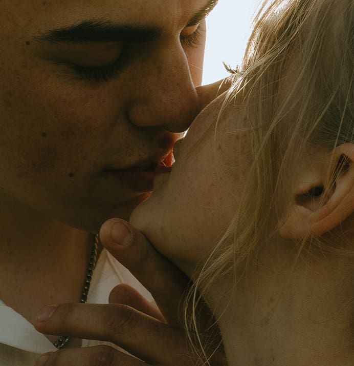 beautiful couple share moments during their nature couples photoshoot!